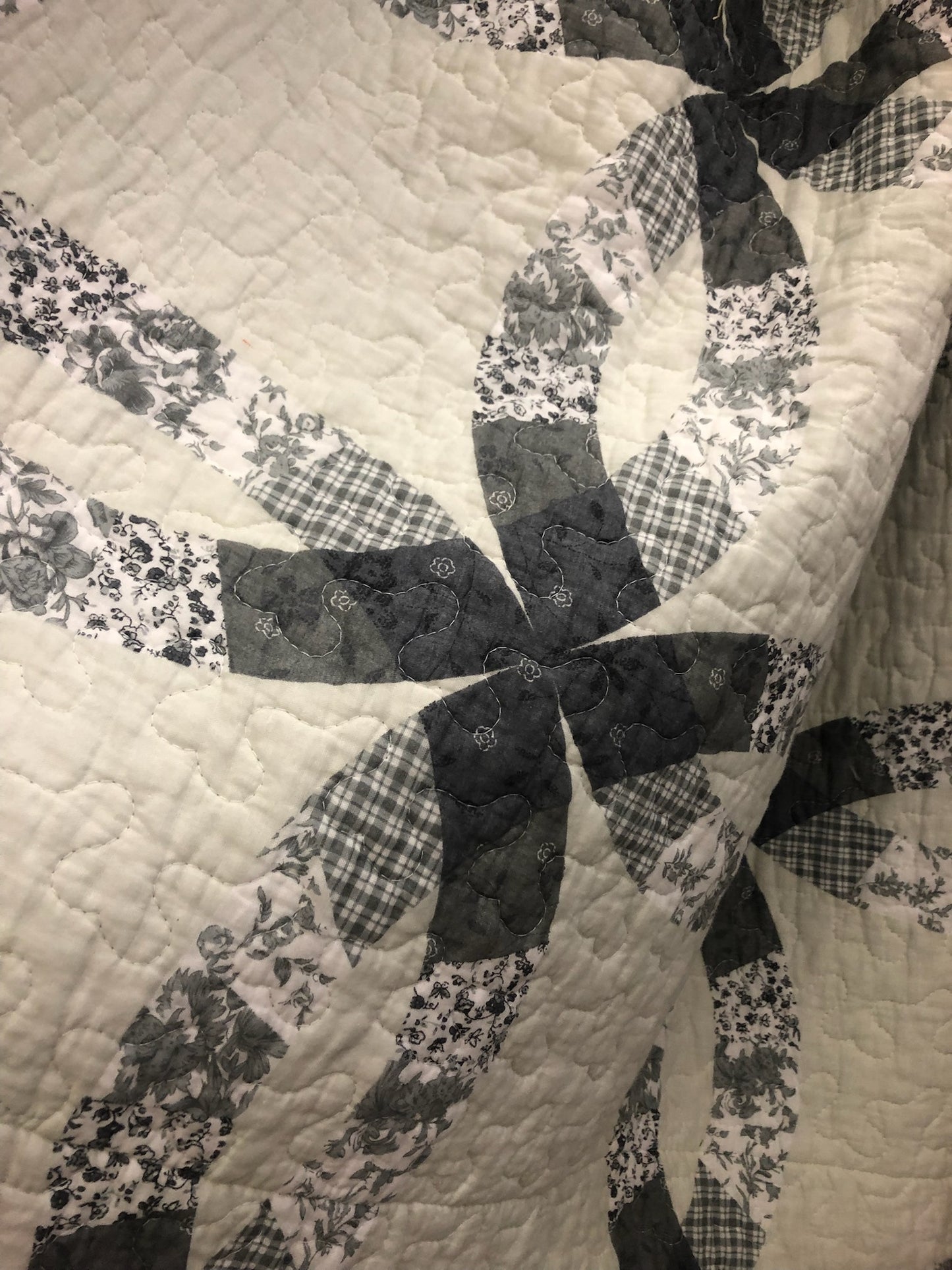 Wedding Ring (Grey) Pattern Quilt