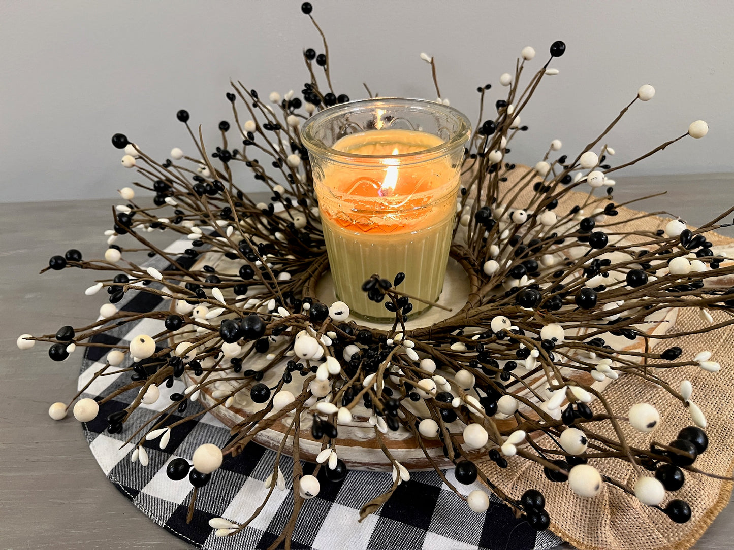 Black and Cream Large Berry Candle Ring